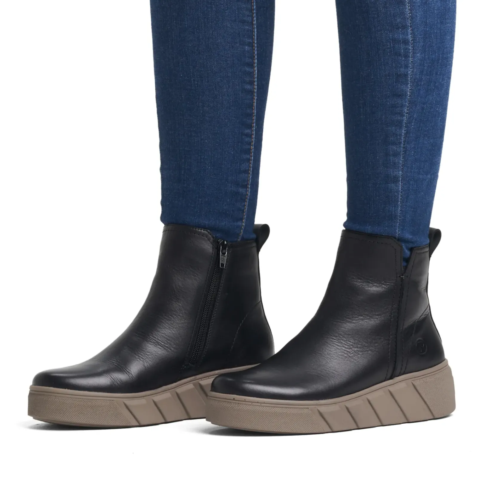 Sale Rieker Krotkie Botki Damskie Deep Black